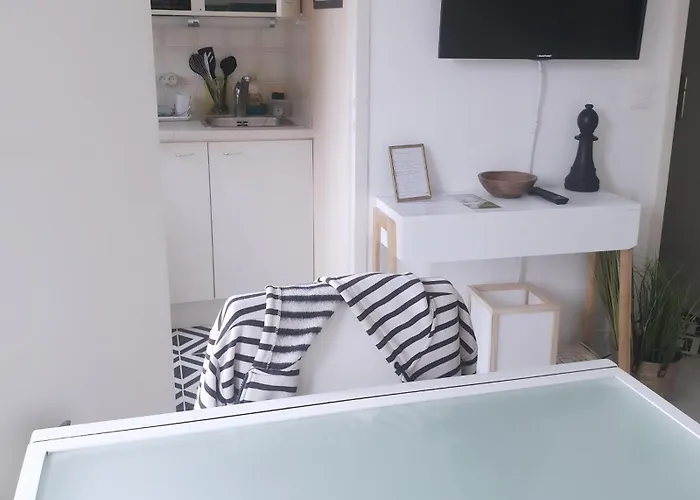 Au Calme Acces & Apartment *